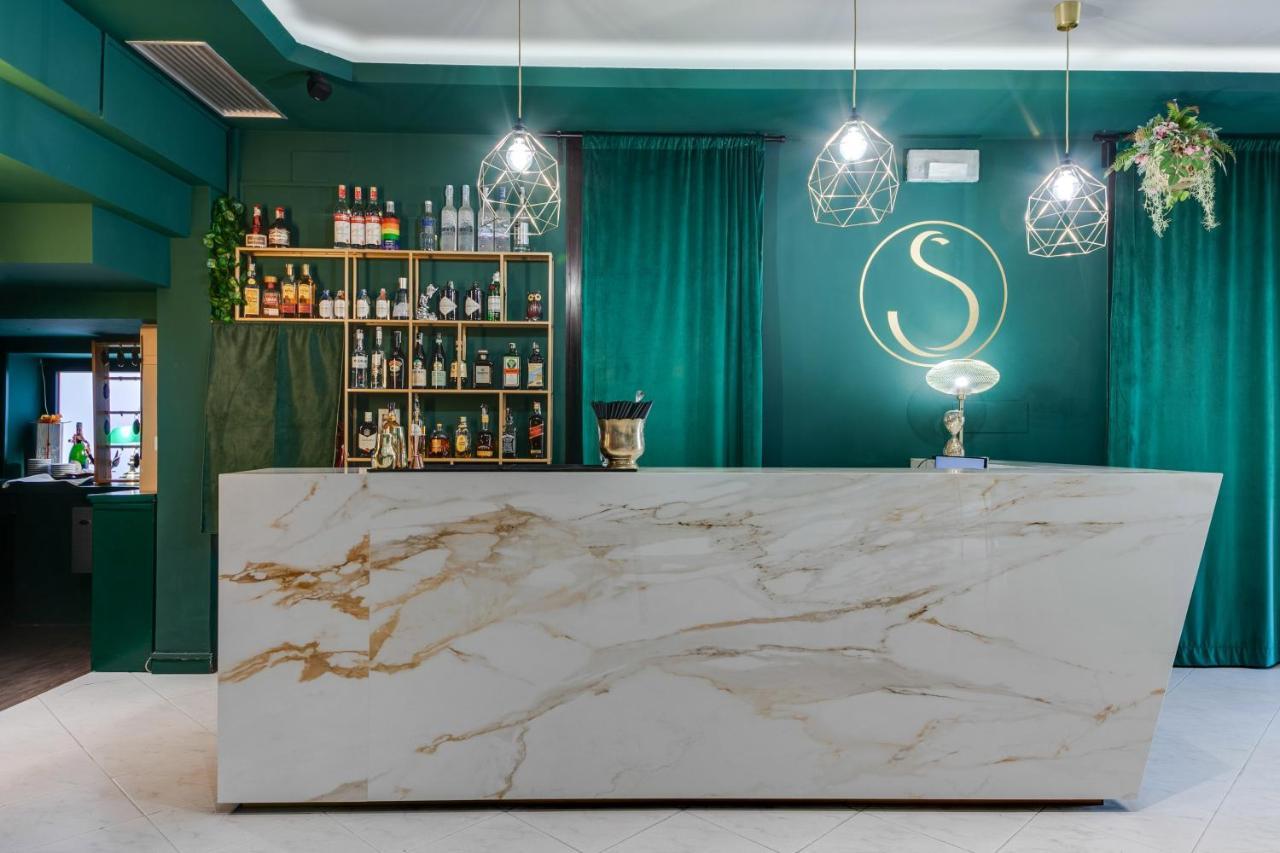 Hotel Sorriso Ріміні Екстер'єр фото