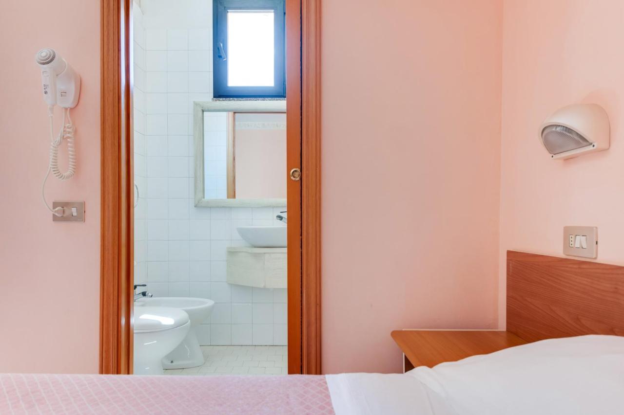 Hotel Sorriso Ріміні Екстер'єр фото